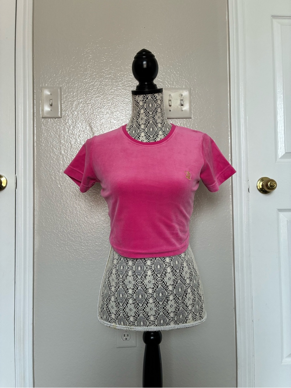 Y2K Juicy Couture Hot Pink Velvet Crop Tee